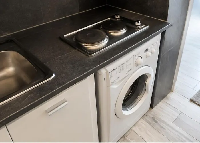 Near U-bahn Up To 4 Guests 2,5 Km To Center Bed Sofa Bed Wi-fi * Βιέννη