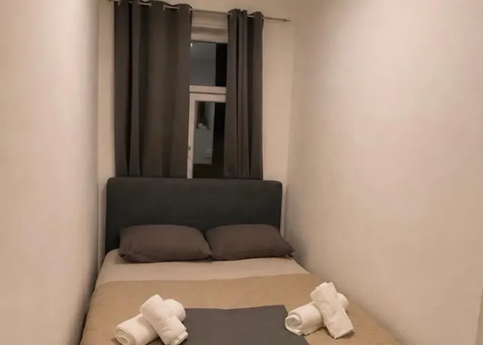 Near U-bahn Up To 4 Guests 2,5 Km To Center Bed Sofa Bed Wi-fi Διαμέρισμα *