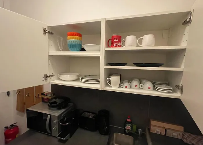 Near U-bahn Up To 4 Guests 2,5 Km To Center Bed Sofa Bed Wi-fi * Βιέννη